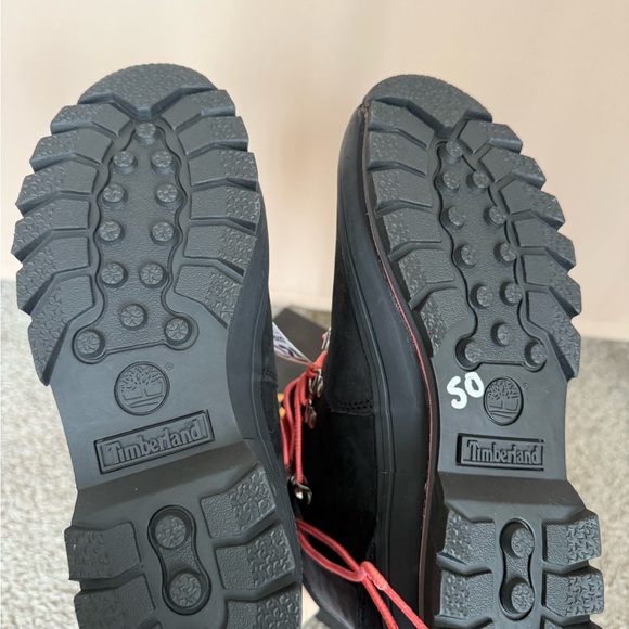 Timberland Black and Pink Outdoor Boots - Picture 4 of 5